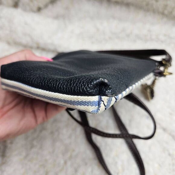 Chala Nautical Anchor Cell Phone Crossbody - Picture 9 of 11